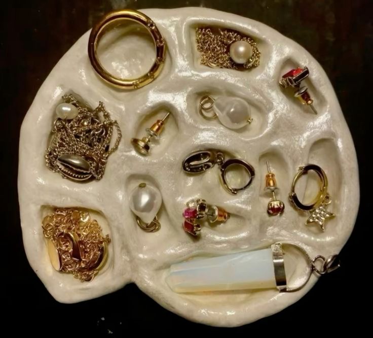 April 25 | Jewelry Tray Ceramics Workshop with Astrid & Miyu ✨ @ Force of Nature