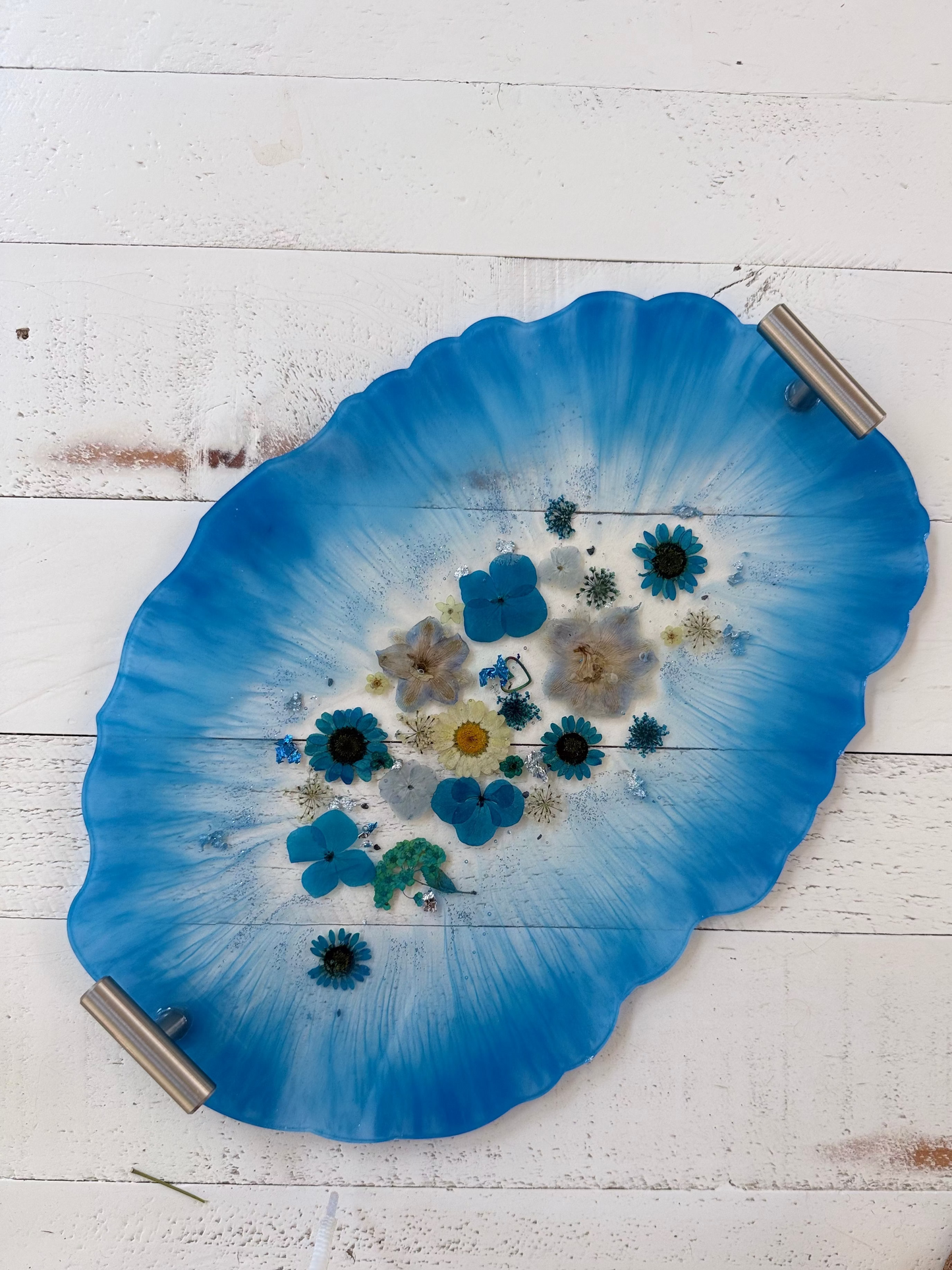 🌊 Ocean Blue Floral Resin Tray